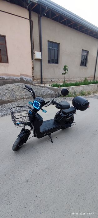 Skuter sotiladi kup yurimagan 2marta zaryatka quyilgan