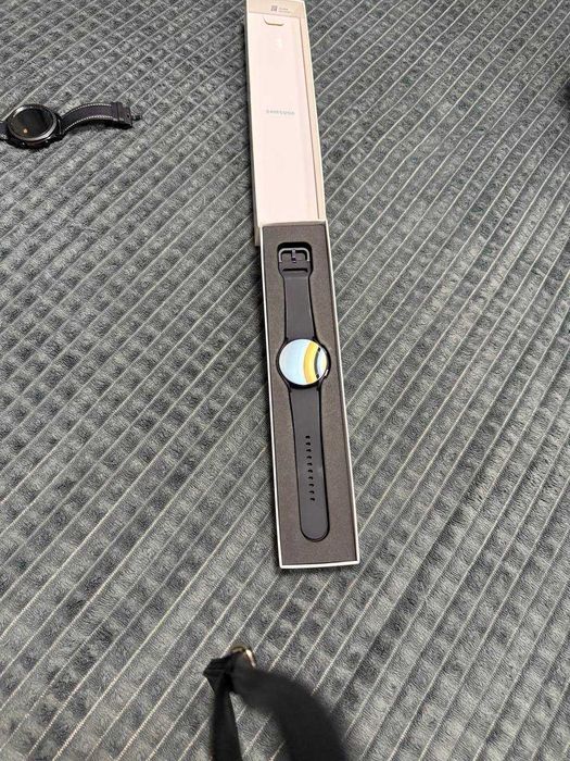 Смарт-часы Samsung Galaxy Watch5