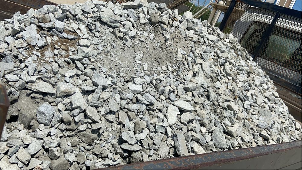 Nisip, Pietris, Sort, Piatra sparta concasata, Balastru, Pamant, Etc.