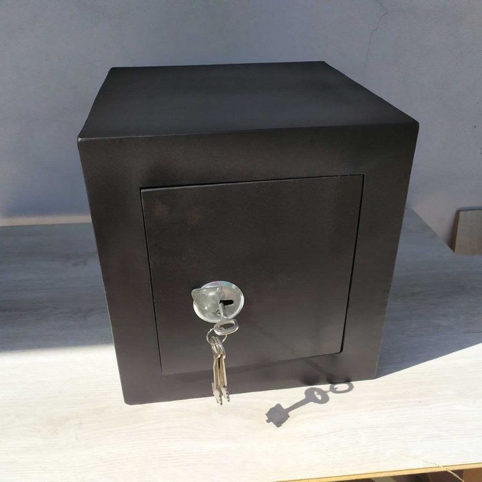 сейф домашний новый