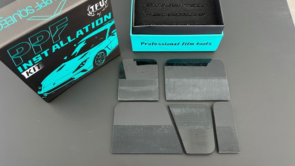 Професионален инструмент за нанасяне на фолио