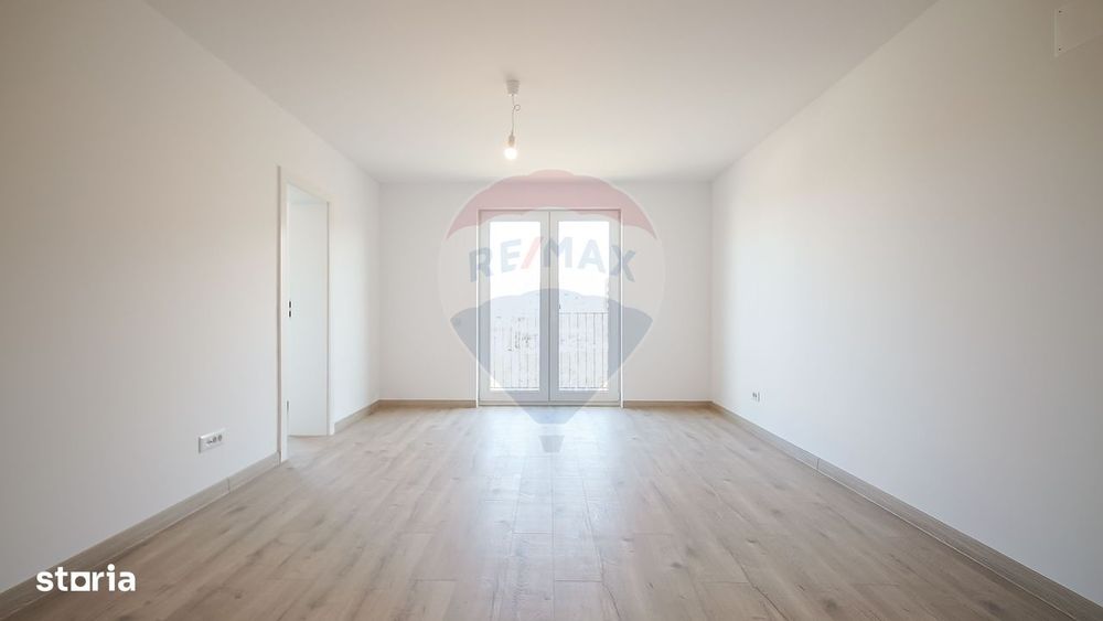 Garsoniera decomandata, 40 mp utili, etaj 1 | ROKMAN | Zona Tractorul
