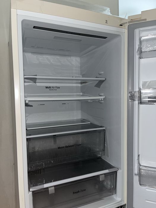 LG GC-B459EQLM белый холодильник