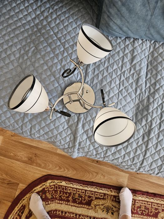 Продам люстру .Хорошем состоянии.