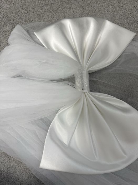 Funda alba din satin+voal accesoriu rochie
