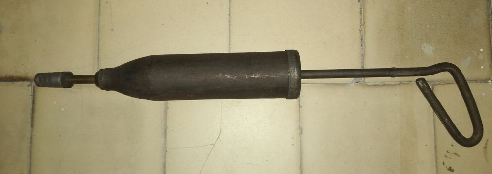 Шприц для смазки, шприц пресс, пресс масленка, тавотница