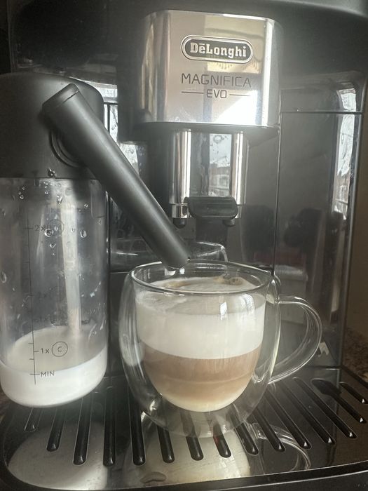 Кафеавтомат DELONGHI magnifica