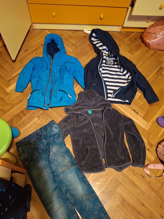 Лот Зимни и преходни якета за момче