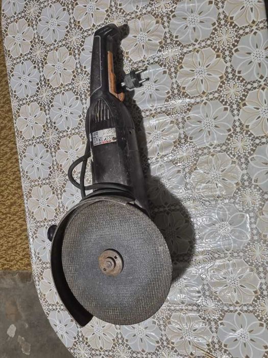 Ъглошлайф спайкй