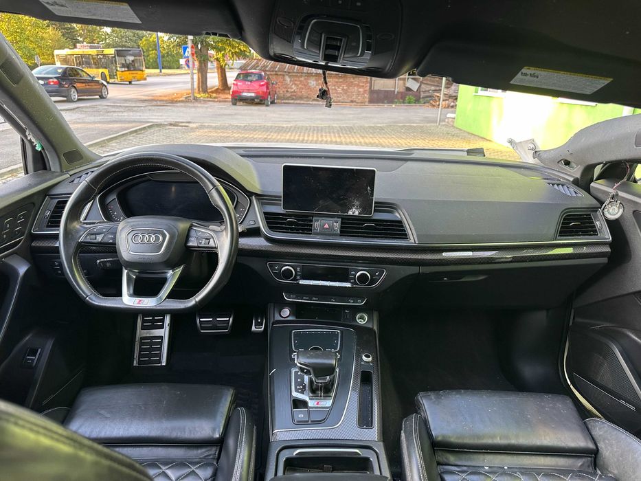AUDI SQ5 3.0TFSI На Части