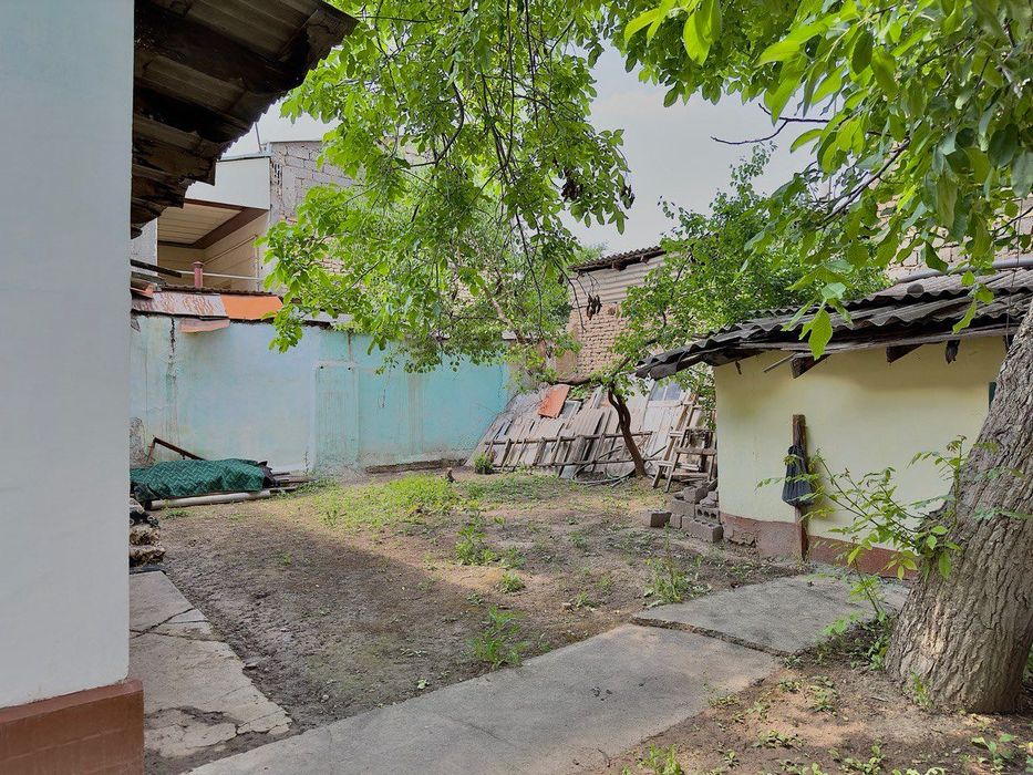 Продается дом с участком, уникальное месторасположение!