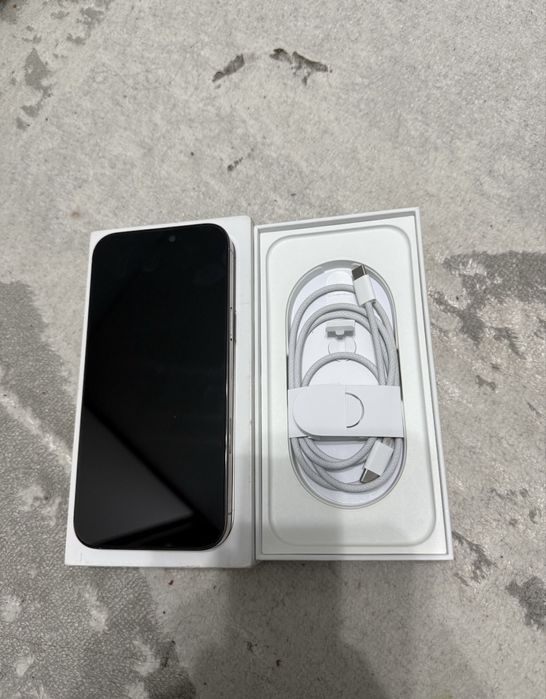 iPhone 16 pro max (256gb)