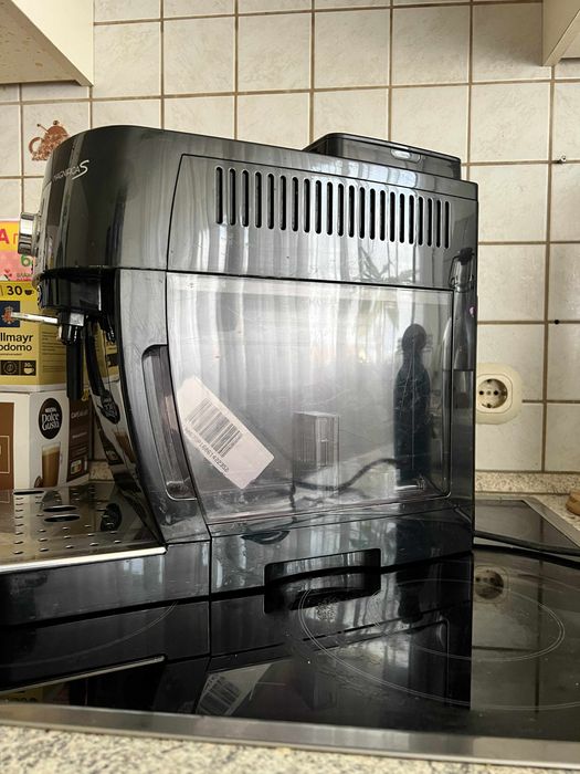 Кафемашина DeLonghi Magnifica S – Отлично състояние
