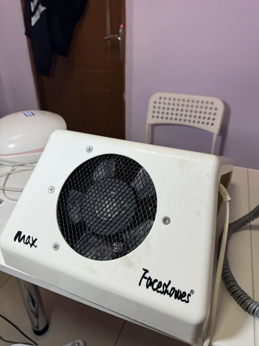 Продам пылесос для маникюра