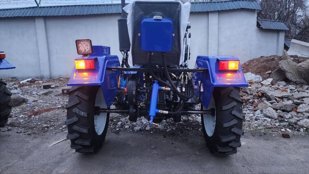 Mini traktor 24 ot kuchi Dizel Yangi