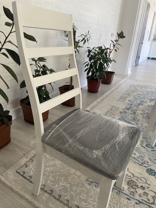 Стол, стулья