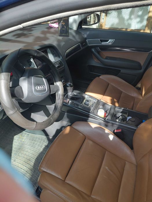 Audi A6 седан тъмно син