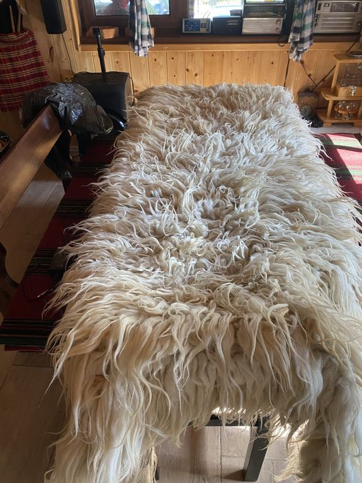 Халище от истинска вълна от Родопите