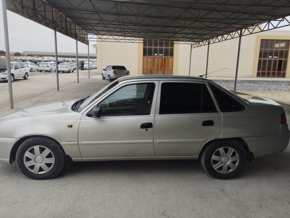 Нексия 2 сотилади