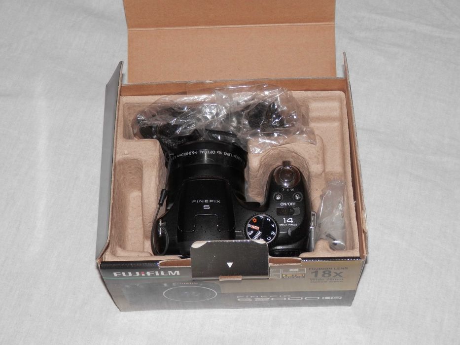 FUJIFILM finepix S 2800 HD