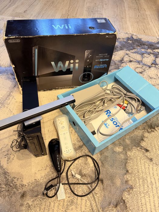 Vand Consola Nintendo Wii neagra la cutie