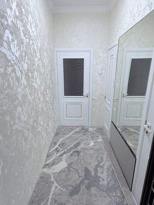 Продается Своя. Юнусабад 8 кв 2х пер в3х. 3 этаж.