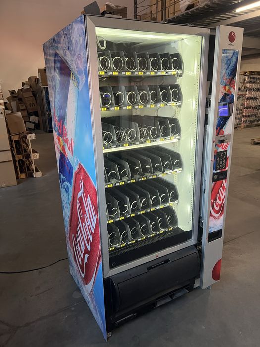 Хладилен вендинг автомат Necta Samba