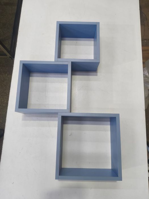 Продам полочки на стену