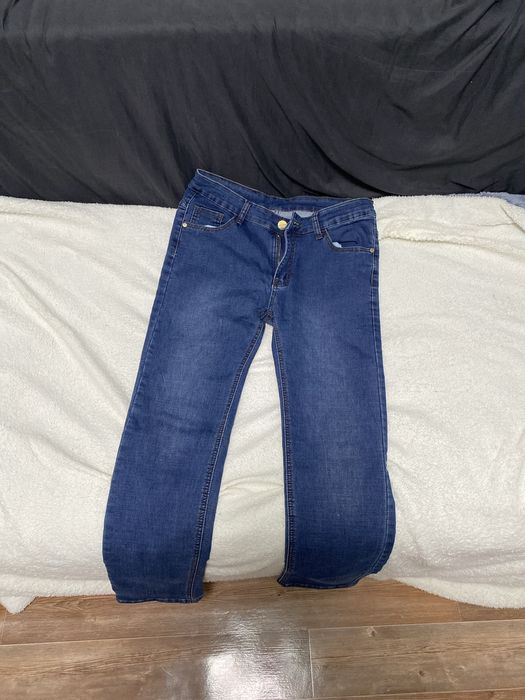 Продам синие джинсы