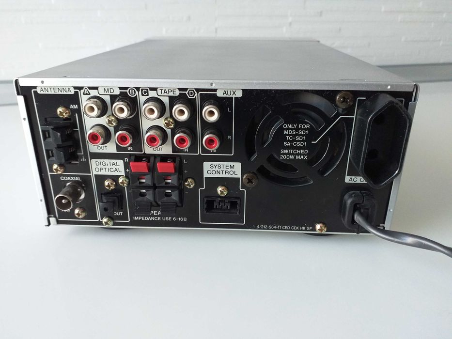 Amplificator SONY HCD-SD1 cu CD, Tuner(radio)FM-AM AUX si telecomanda