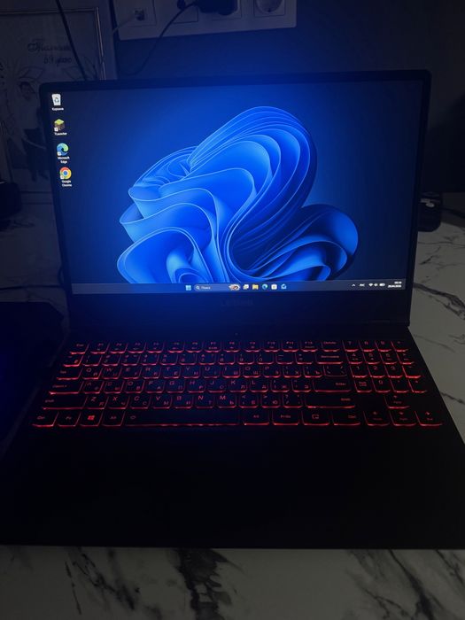 Продам ноутбук Lenovo legion Geforce RTX 2060 Intel i7-9750H SSD-1TB