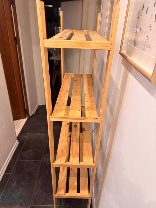 Дървена етажерка - система за съхранение Hajne