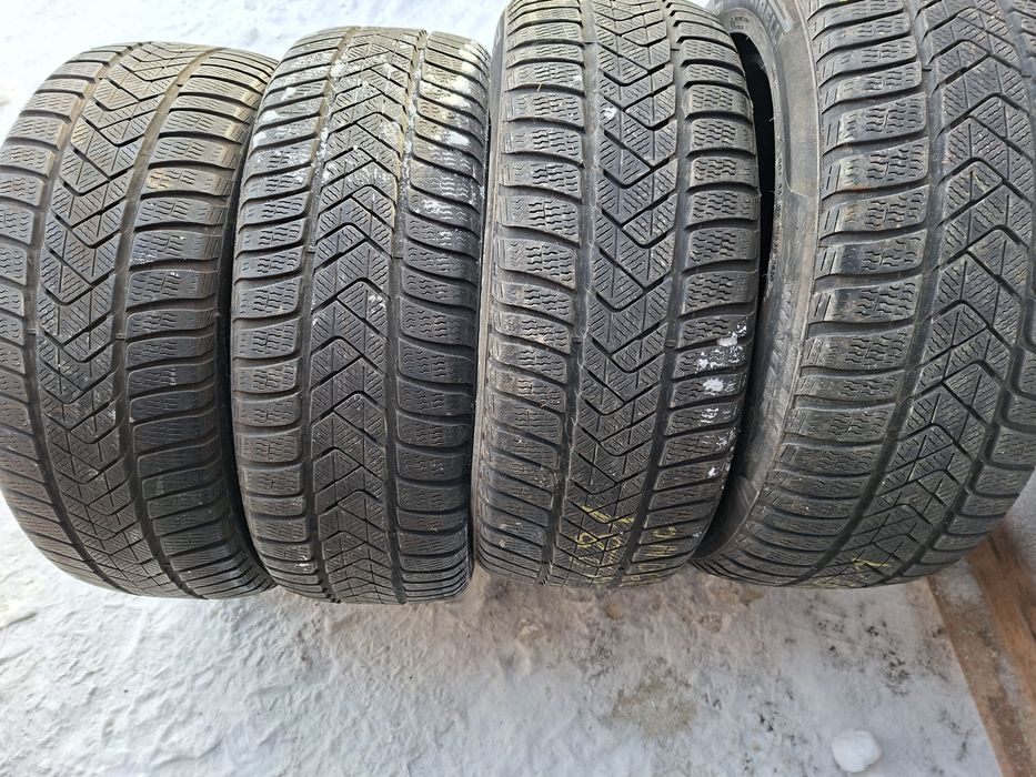 Продам шины. 225/55/18 пирелли