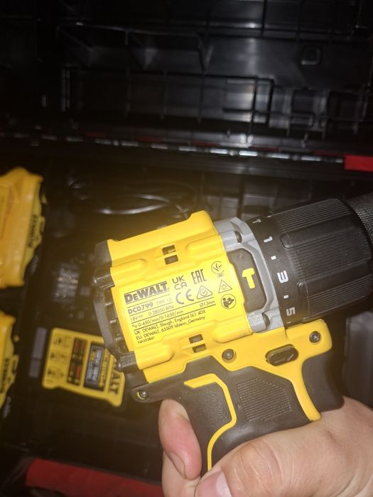 Filetantă si flex dewalt