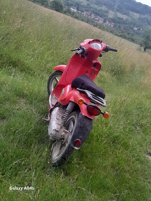 Vând scuter escarabeo 49 2 t