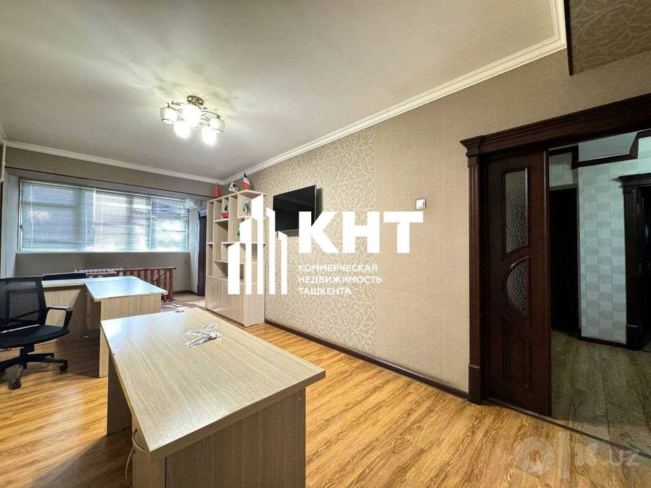 Продаётся офис 97м2+40м2 падвал первая линия Ц-4 Алайский