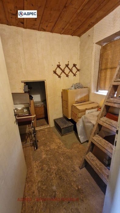 Къща в Плевен, област-с.Брестовец площ 190 цена 110000