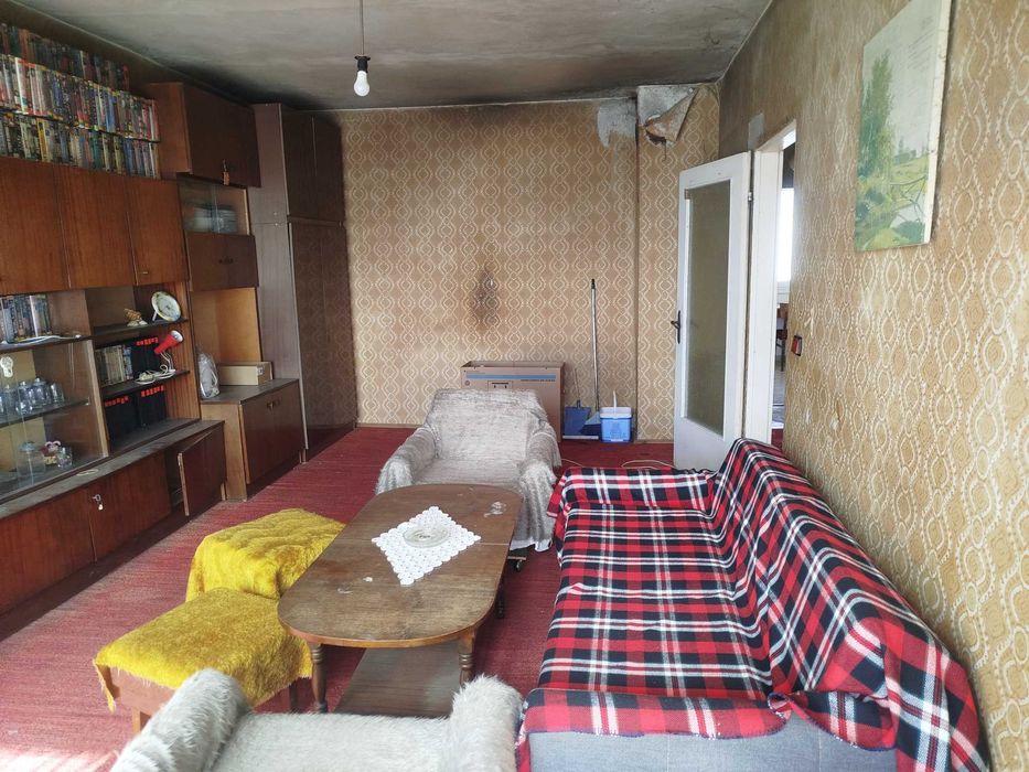 Тристаен апартамент