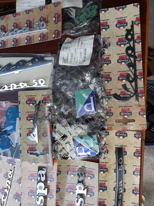 Sigla sigle scris stema frontala laterala piaggio vespa