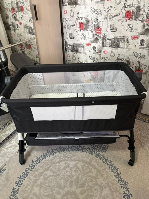 Кроватка манеж новая