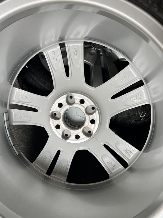 Roti NOI Mercedes  cod original (A1664010702  ) ML , GLE , GLK , GL + anvelope 255/50/19 , Michelin !