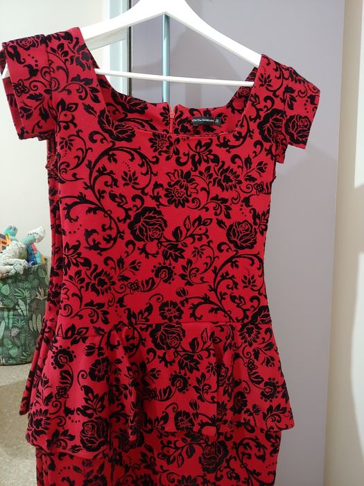 Продам платье шикарное. Отличного качества