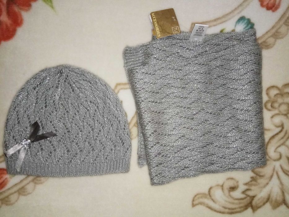 Set caciula (boneta) + fular, elegante, gri-petrol. NOI.