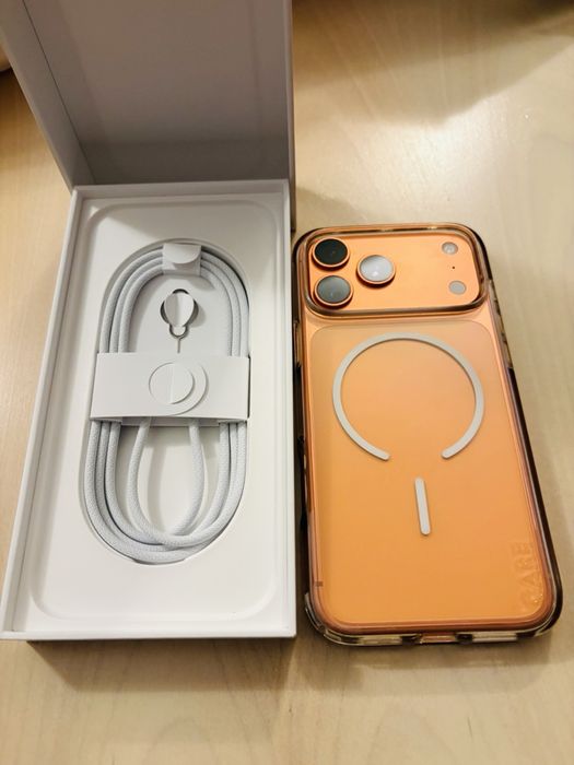 iPhone 17 Pro Max; 256GB/orange