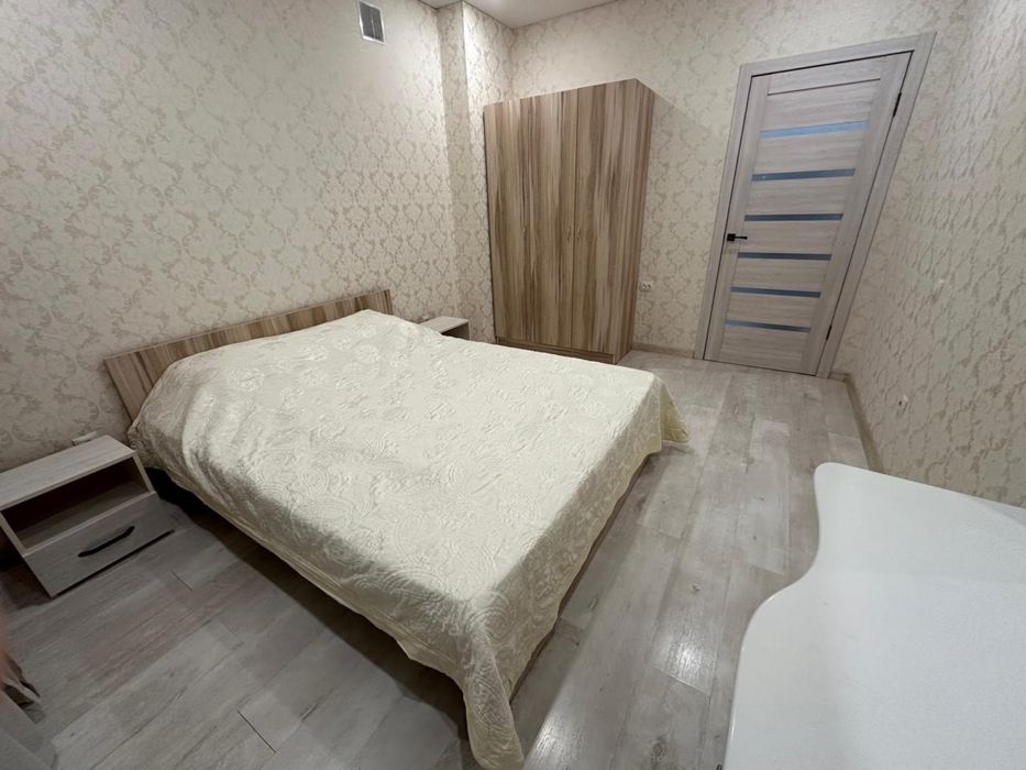 Сдам 2 ком студия квартиру посуточно