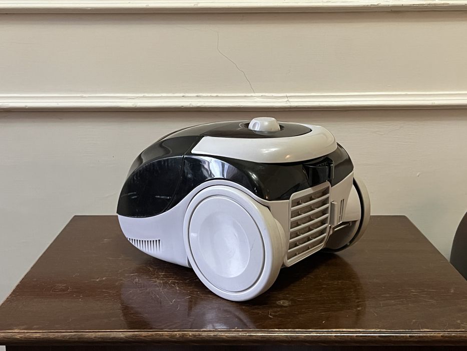 Пылесос Hyundai H-VC1595