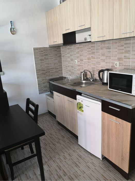 Дава се под наем Едностаен апартамент в София, Полигона - 35 кв.м за 398.82 € - Снимка #2