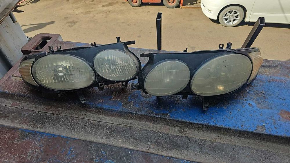 Фары на Тойота emina previa