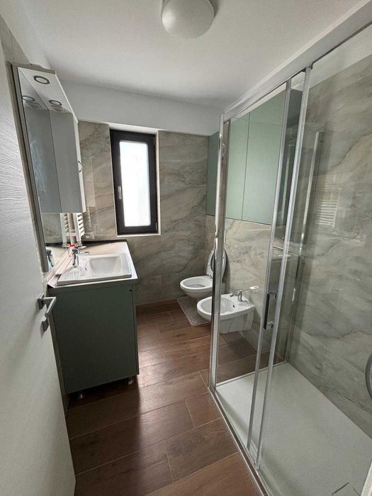 Apartament de închiriat în bloc nou!