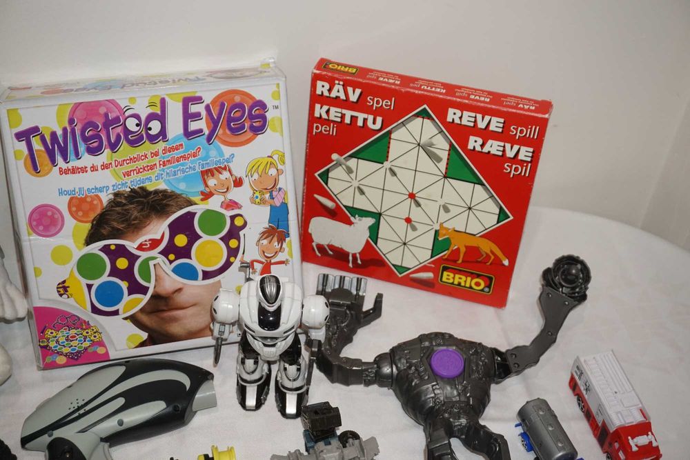 Лот от Детски играчки и Бордови игри